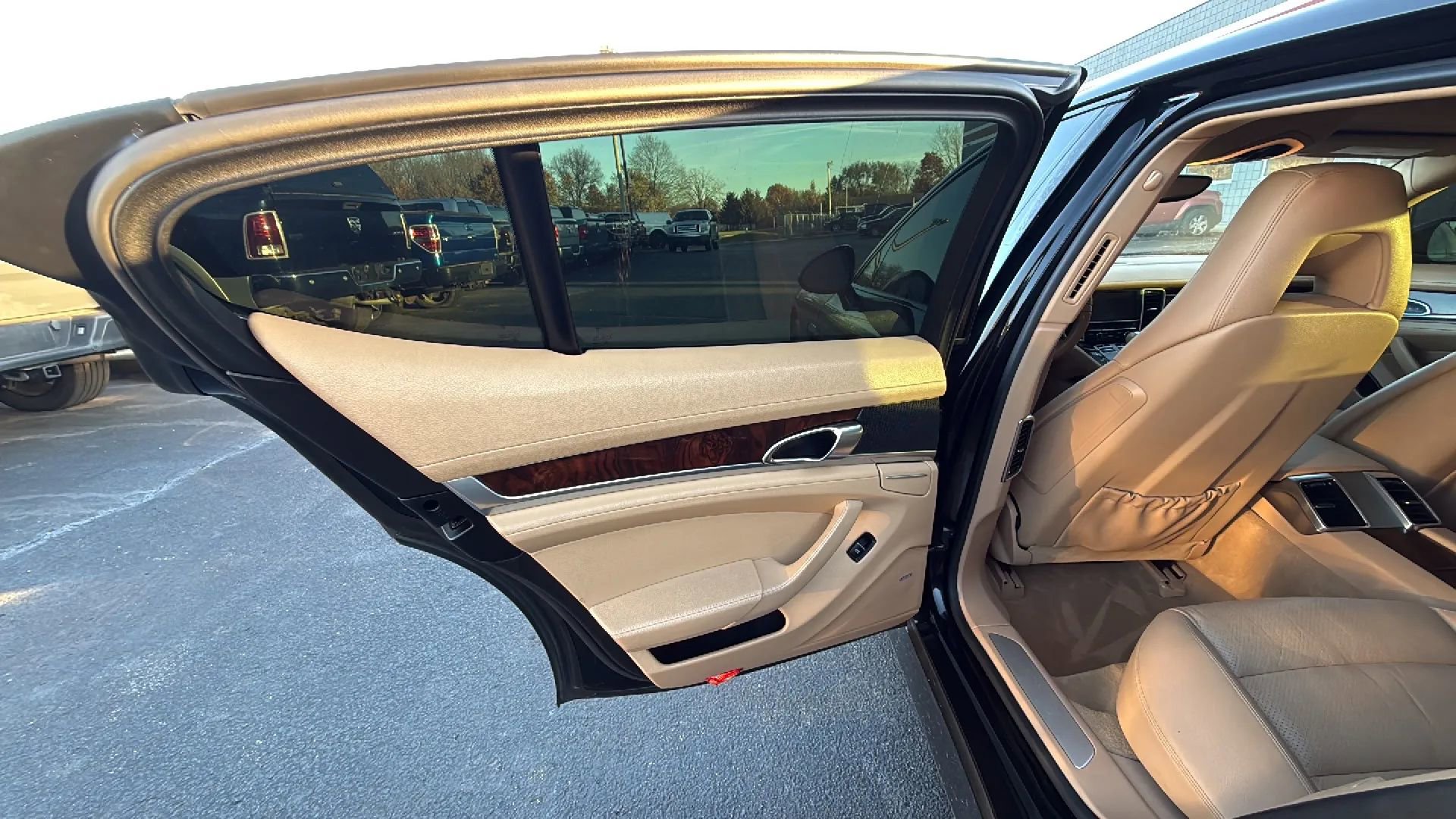 Used 2013 Porsche Panamera image 11