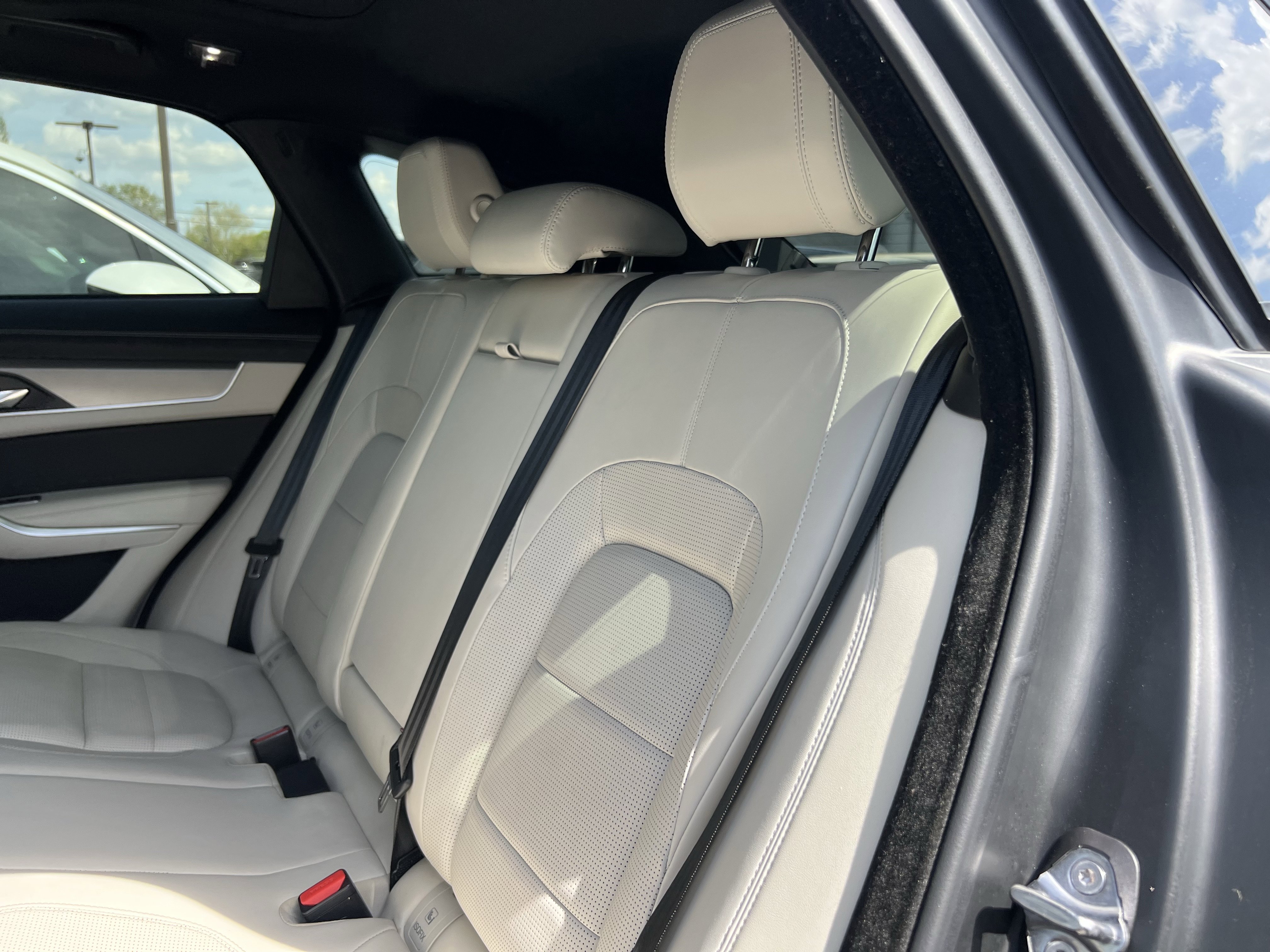 Certified 2026 Jaguar F-PACE R-Dynamic S AWD/4WD image 30