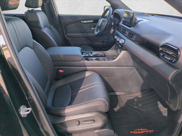 Certified 2025 Honda Pilot TrailSport image 23