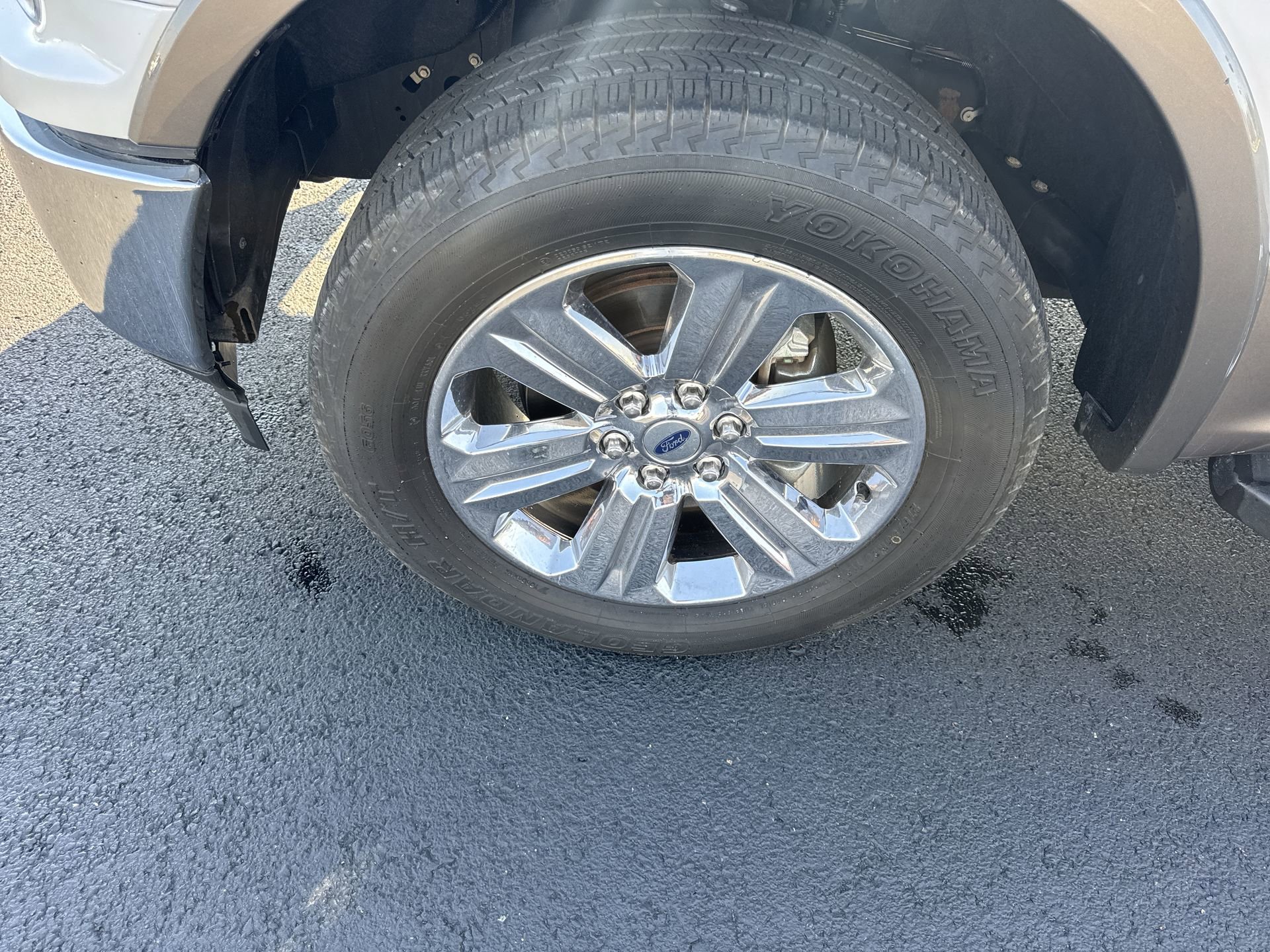 Used 2019 Ford F150 Lariat w/ Equipment Group 502A Luxury image 10