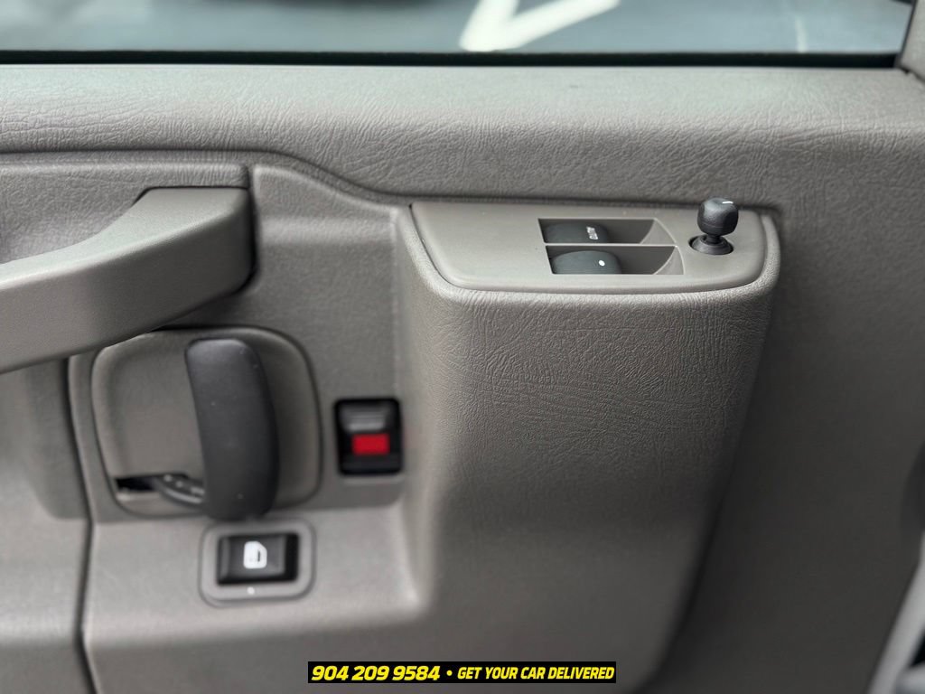 Used 2026 Chevrolet Express 2500 w/ Driver Convenience Package RWD image 16