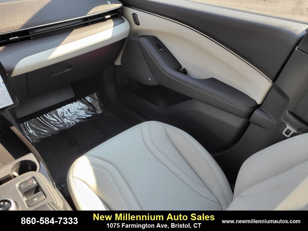 Used 2024 Ford Mustang Mach-E Premium image 15