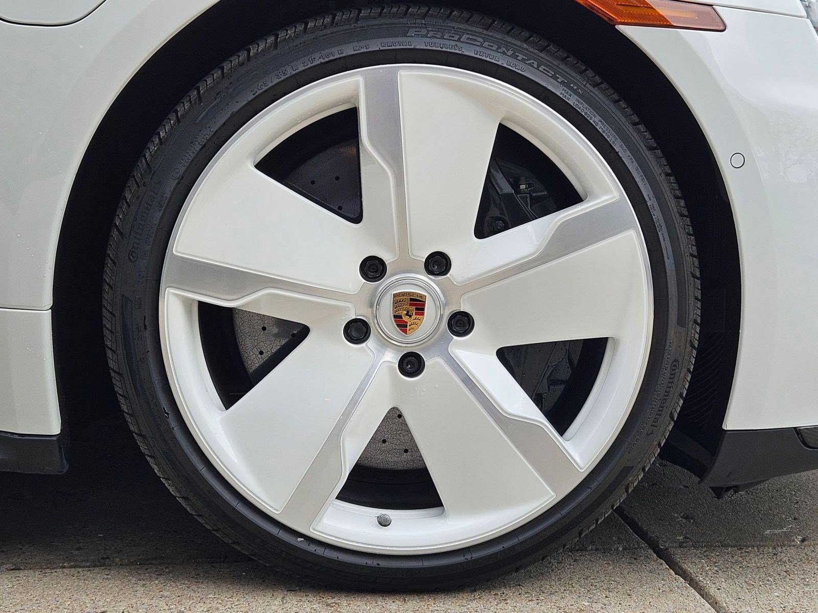 Used 2020 Porsche Taycan Turbo S image 29