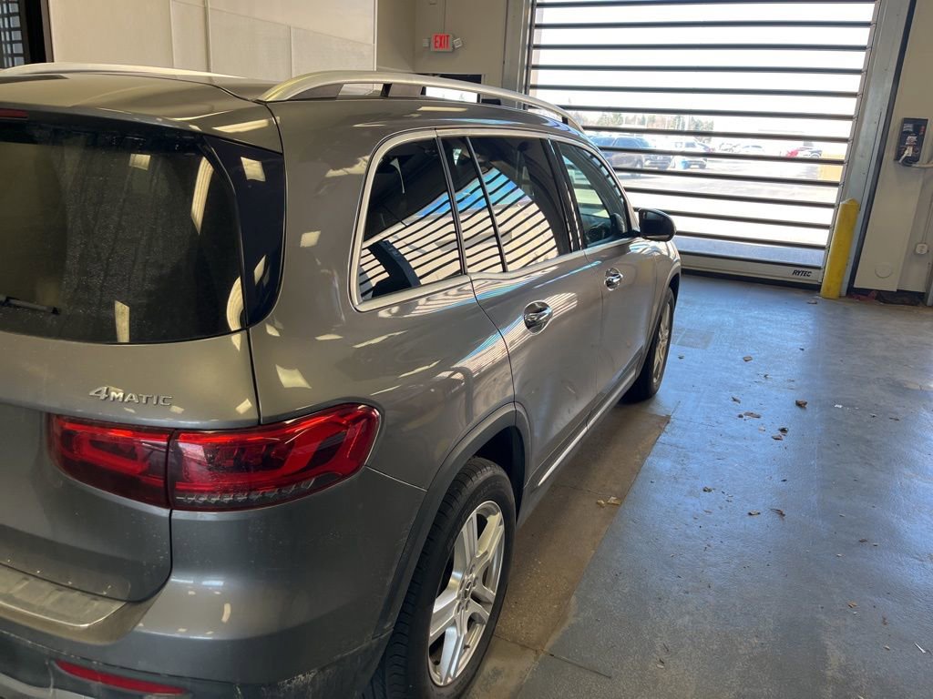 Used 2021 Mercedes-Benz GLB 250 4MATIC image 3