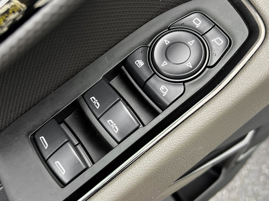 Used 2024 Chevrolet Silverado 1500 ZR2 image 26