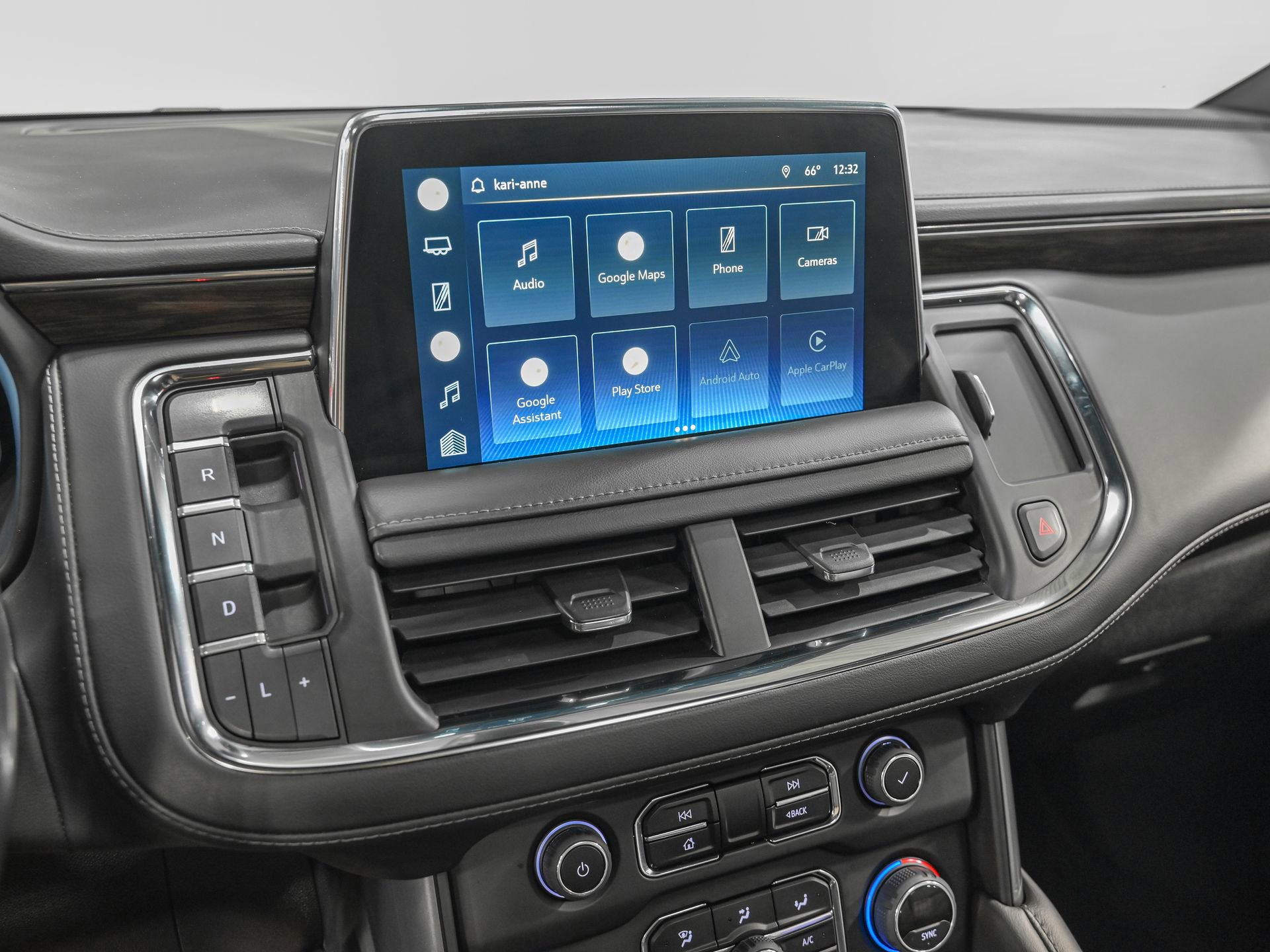 Used 2022 Chevrolet Tahoe Z71 w/ Luxury Package AWD/4WD image 22