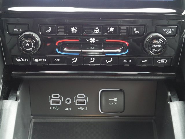 New 2025 Jeep Grand Cherokee Overland w/ Adv Protech Group III image 26