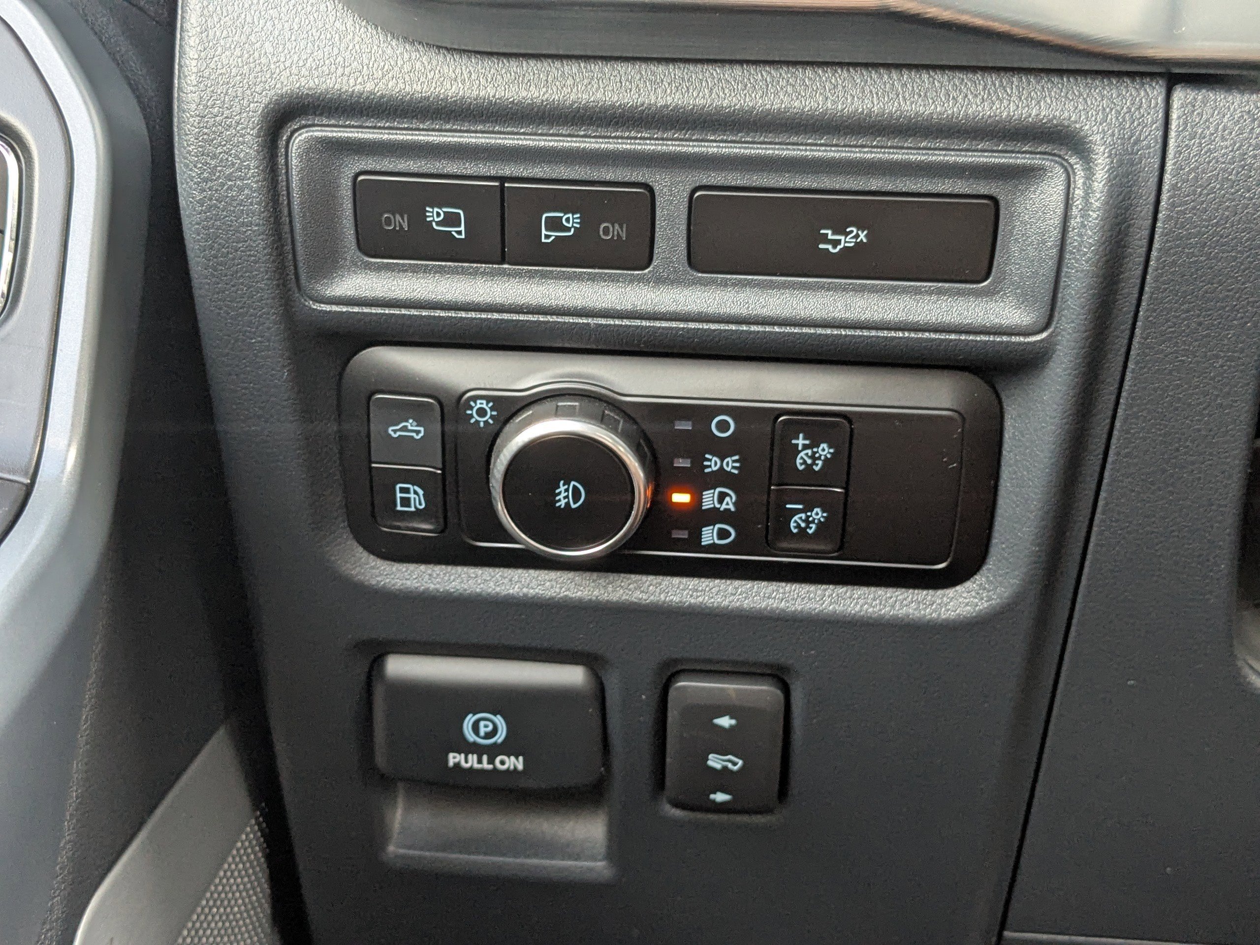 Used 2023 Ford F150 Lariat w/ Equipment Group 502A High image 26