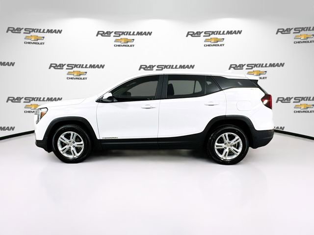 Used 2024 GMC Terrain SLE FWD image 4