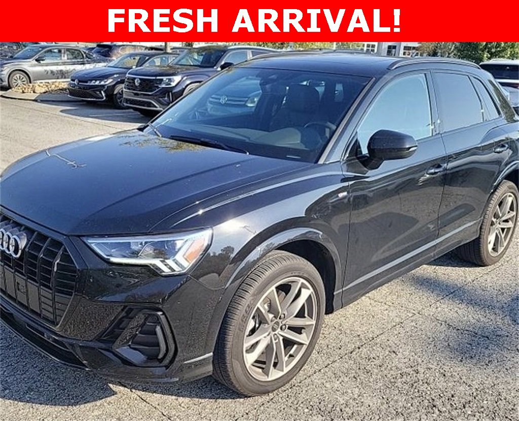 Certified 2025 Audi Q3 2.0T Premium w/ Convenience Package