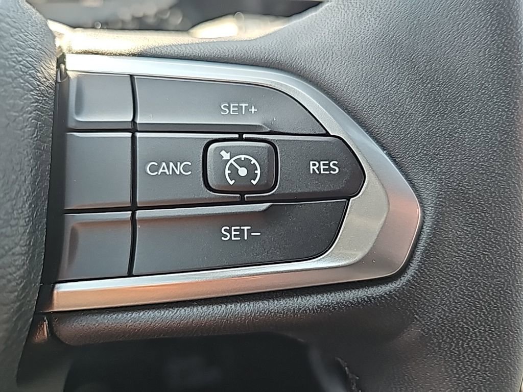 Used 2023 Jeep Compass Latitude AWD/4WD image 27
