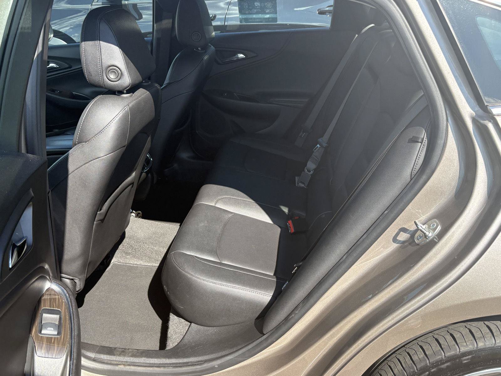 Used 2024 Chevrolet Malibu LT FWD image 15
