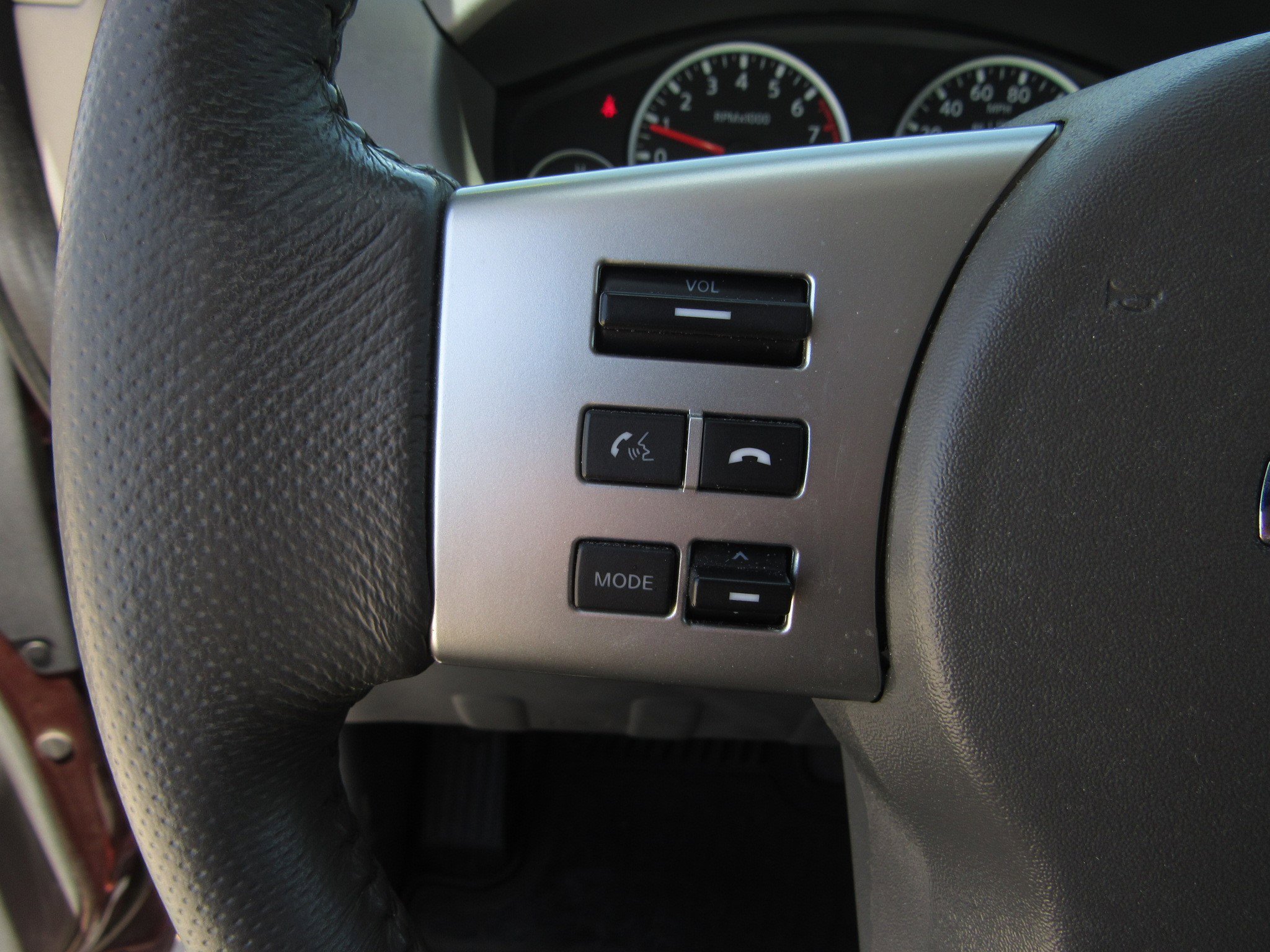 Used 2017 Nissan Frontier SL w/ Moonroof Package AWD/4WD image 24
