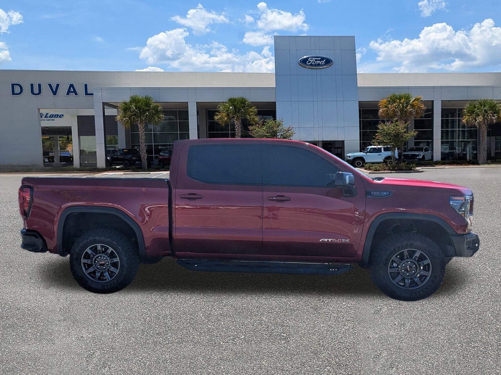 Used 2025 GMC Sierra 1500 AT4X image 3