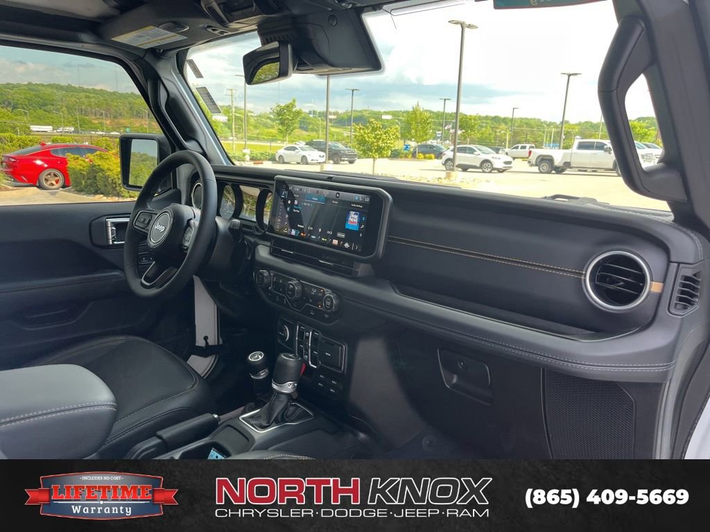 Used 2025 Jeep Gladiator Sport AWD/4WD image 27