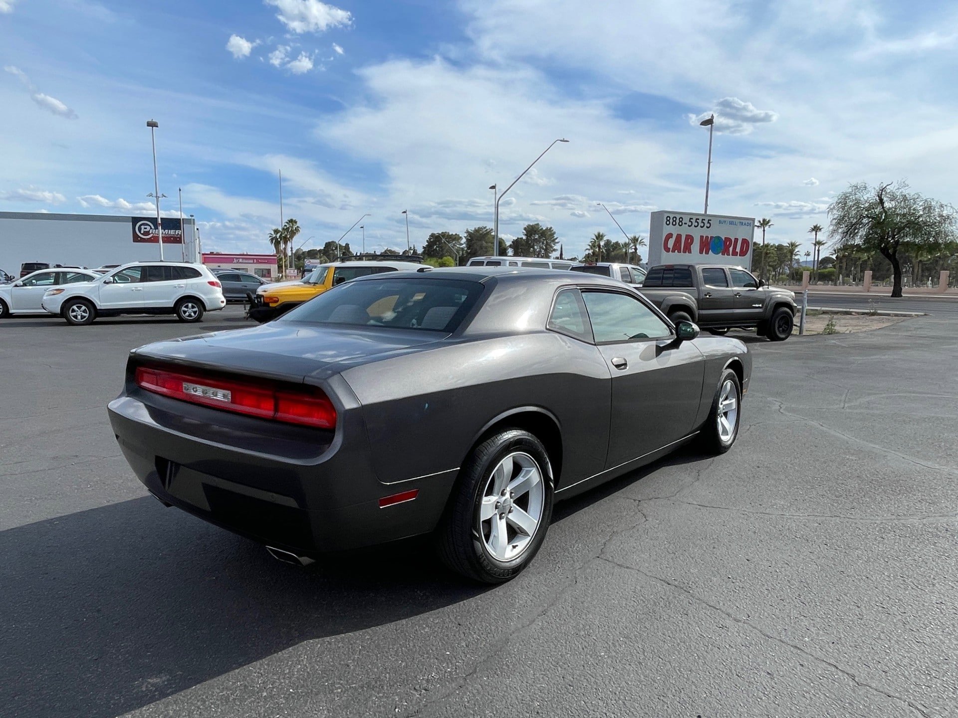 Used 2014 Dodge Challenger SXT w/ Sound Group RWD image 5