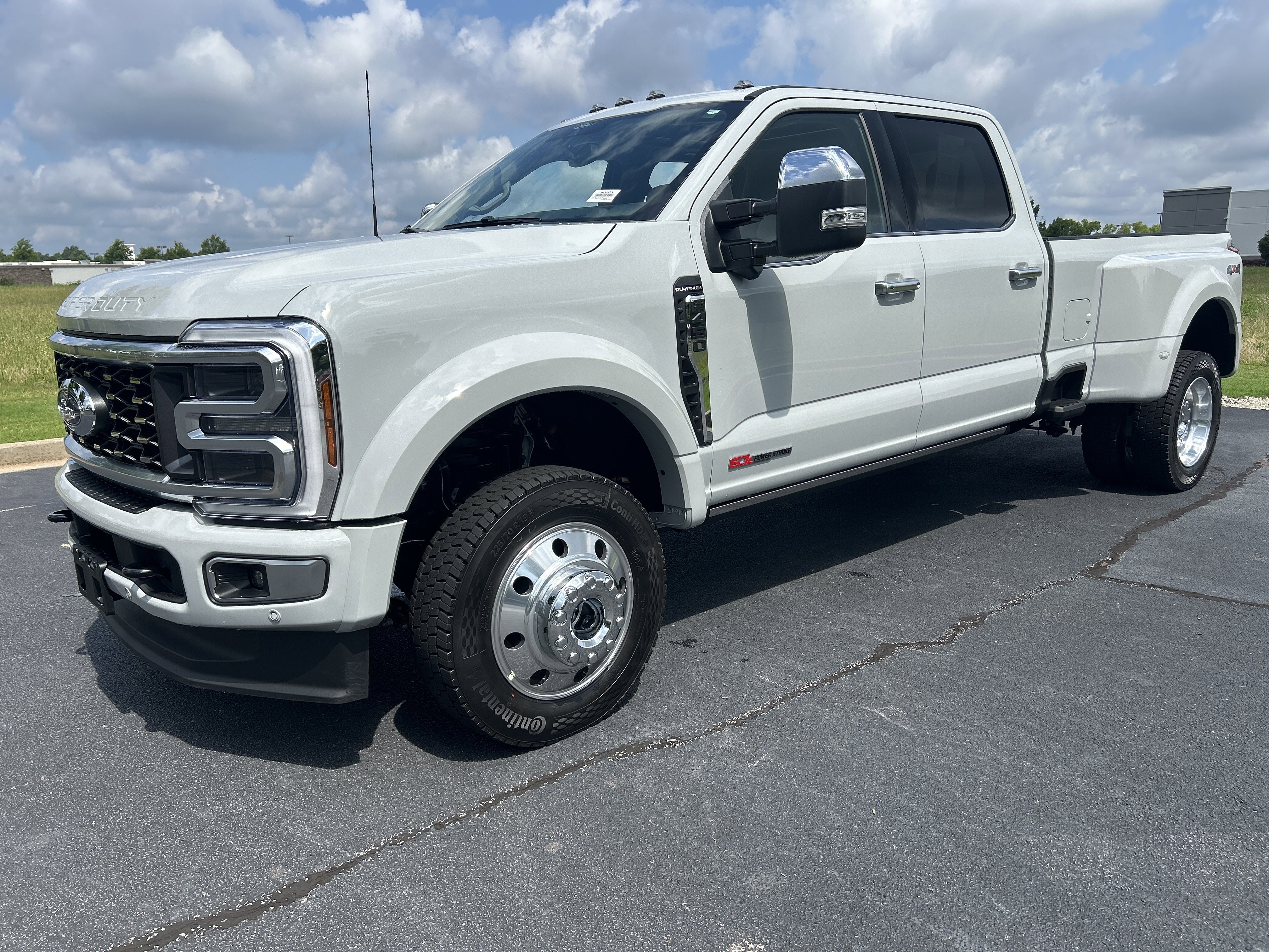 Used 2026 Ford F450 Platinum w/ Platinum Plus Package AWD/4WD image 5