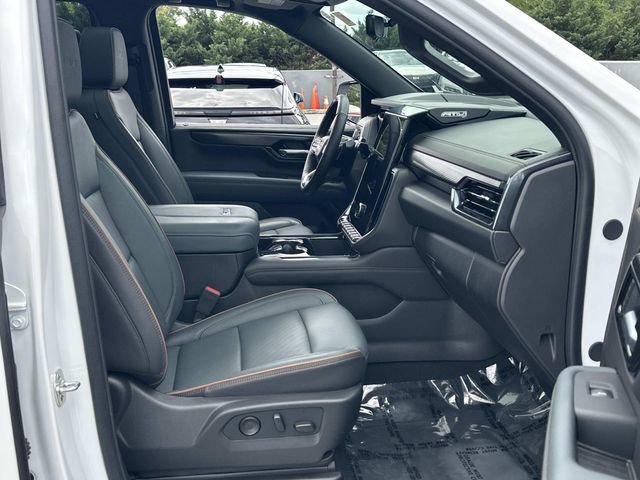 Used 2025 GMC Yukon XL AT4 w/ AT4 Premium Plus Package AWD/4WD image 22