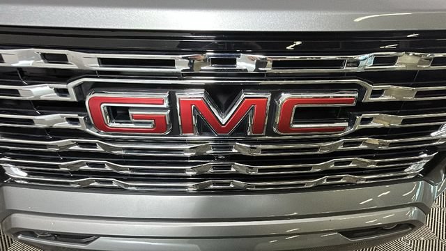 Used 2023 GMC Canyon Denali AWD/4WD image 8