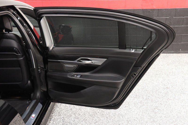 Used 2020 BMW 750i xDrive w/ Executive Package AWD/4WD image 49