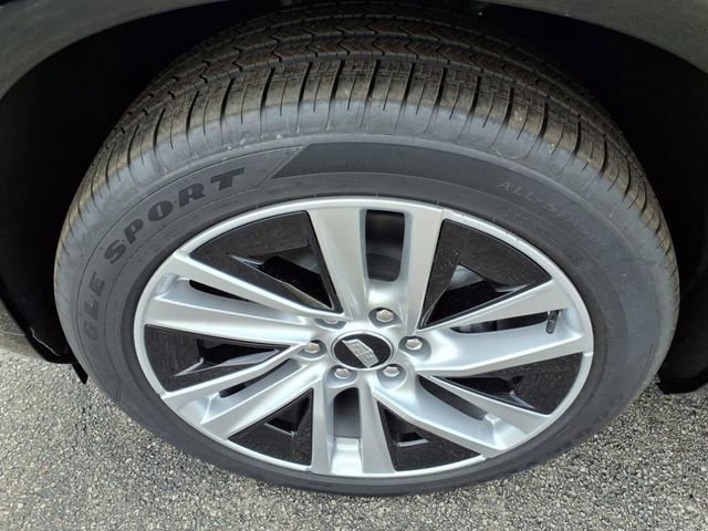 New 2026 Cadillac Vistiq Luxury image 12