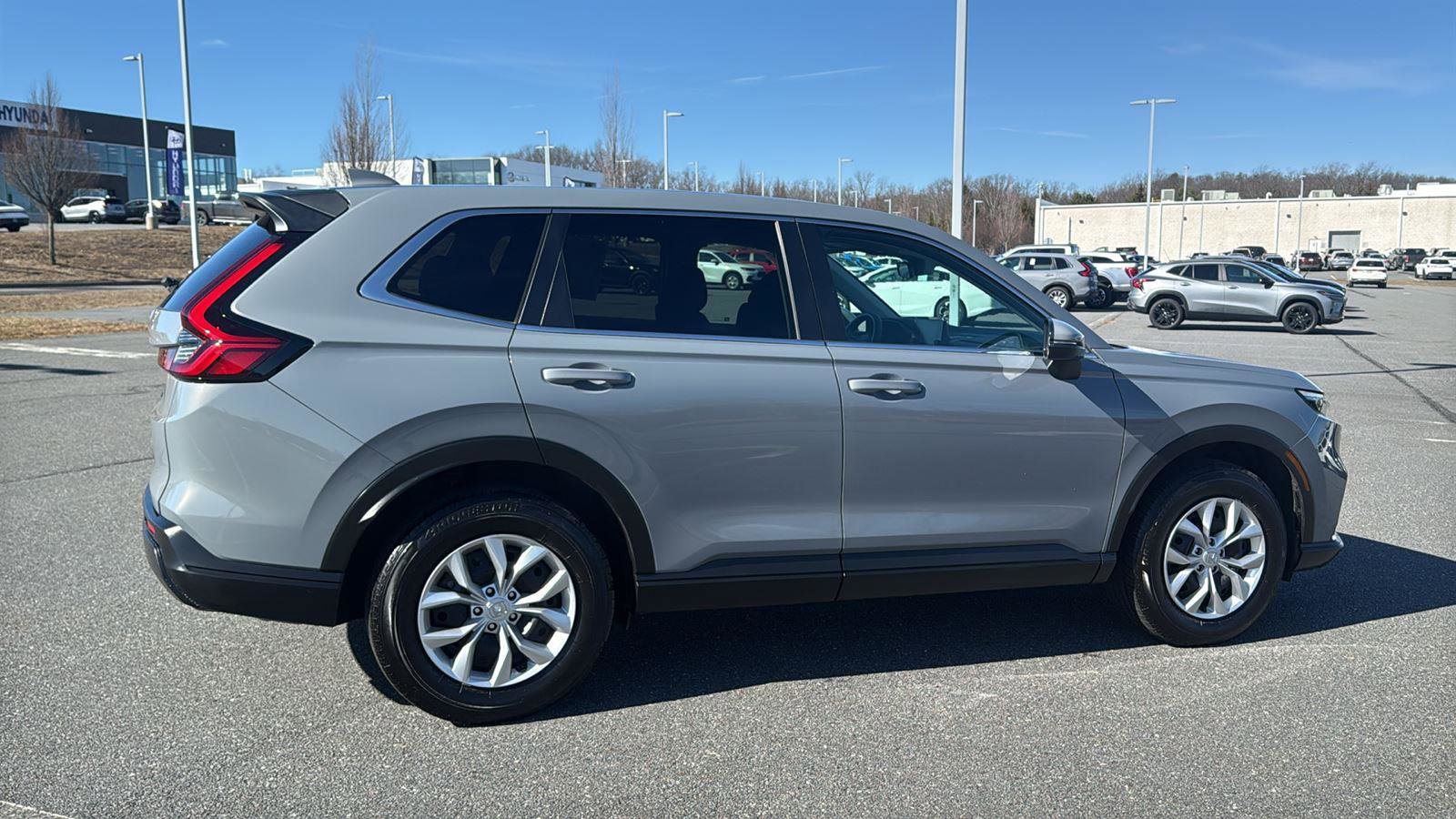 Certified 2025 Honda CR-V LX image 5