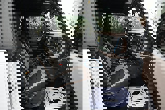 Used 2023 Ford Bronco Wildtrak image 19