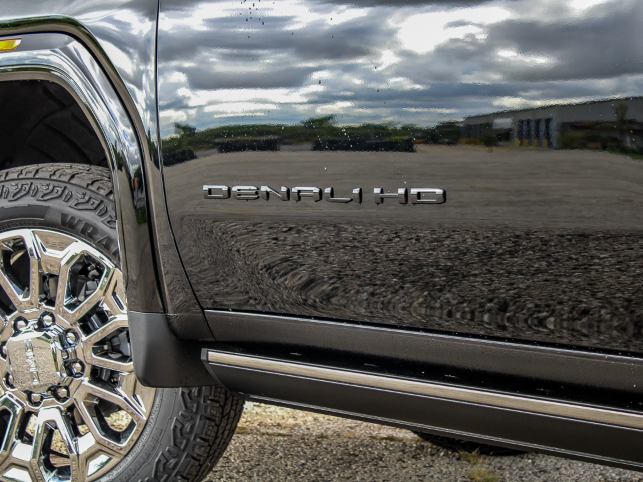New 2026 GMC Sierra 2500 Denali Ultimate w/ LPO, Black Badging Package AWD/4WD image 16