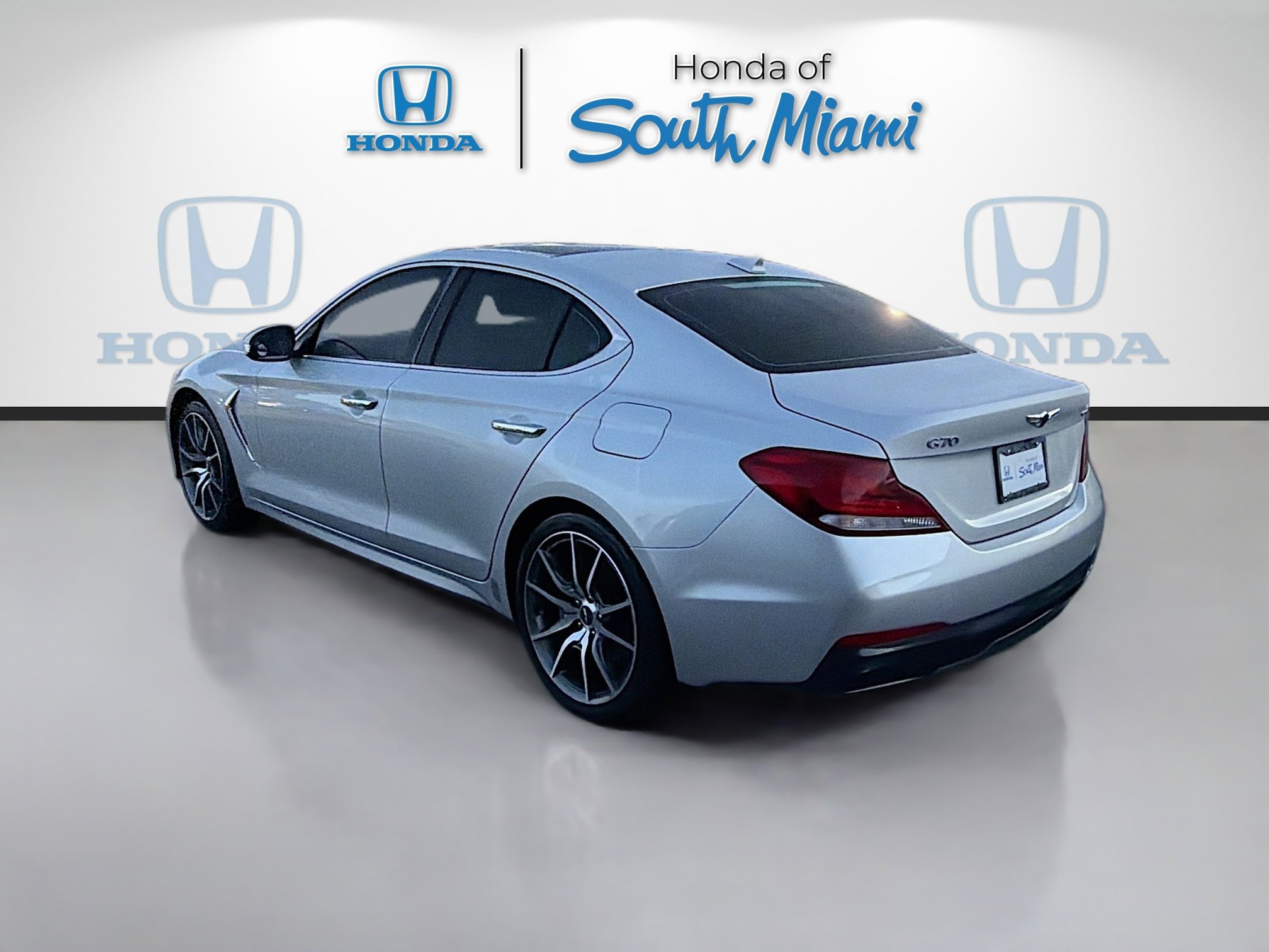 Used 2019 Genesis G70 2.0T Advanced w/ Dynamic Package image 5