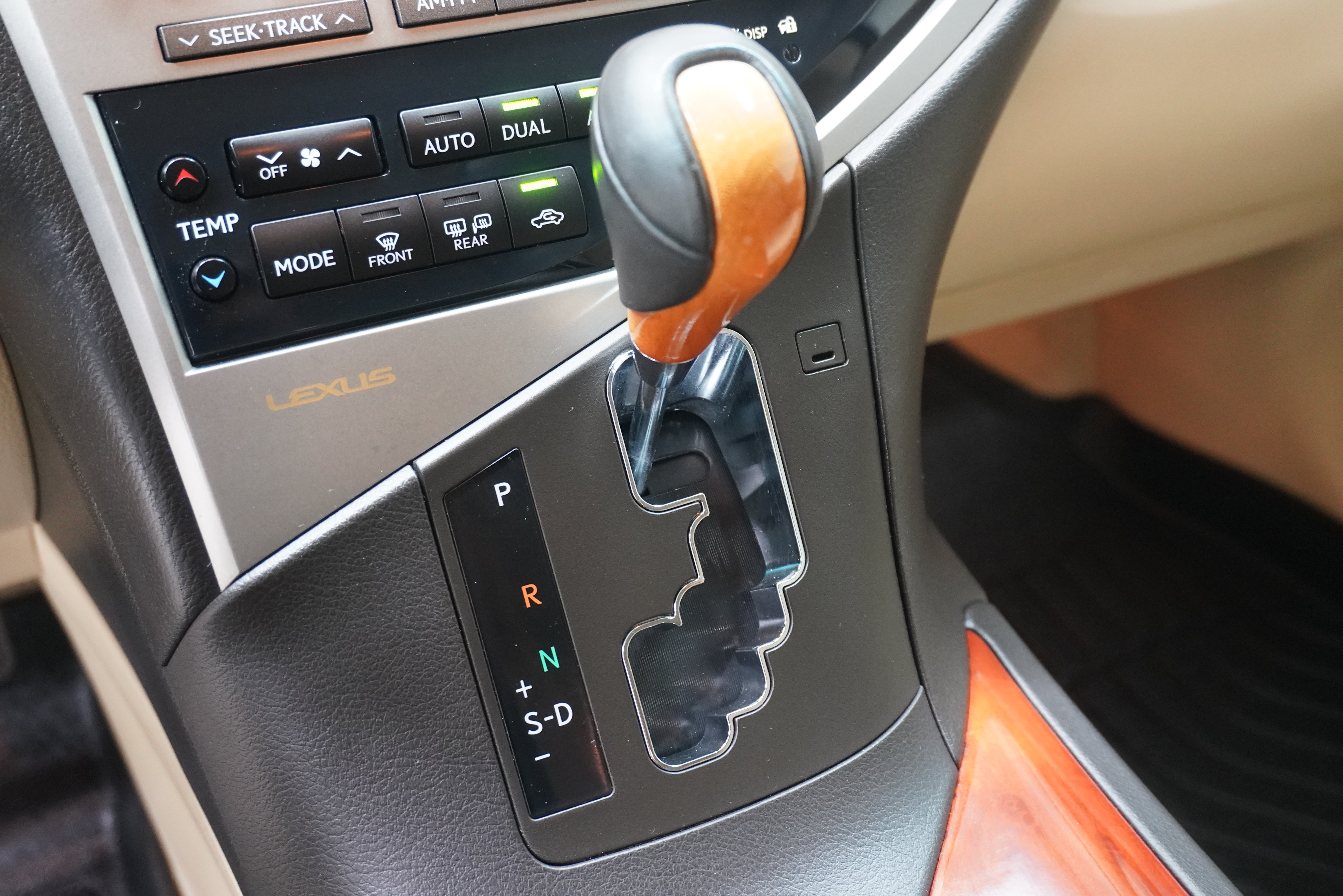 Used 2012 Lexus RX 350 FWD w/ Premium Pkg image 21