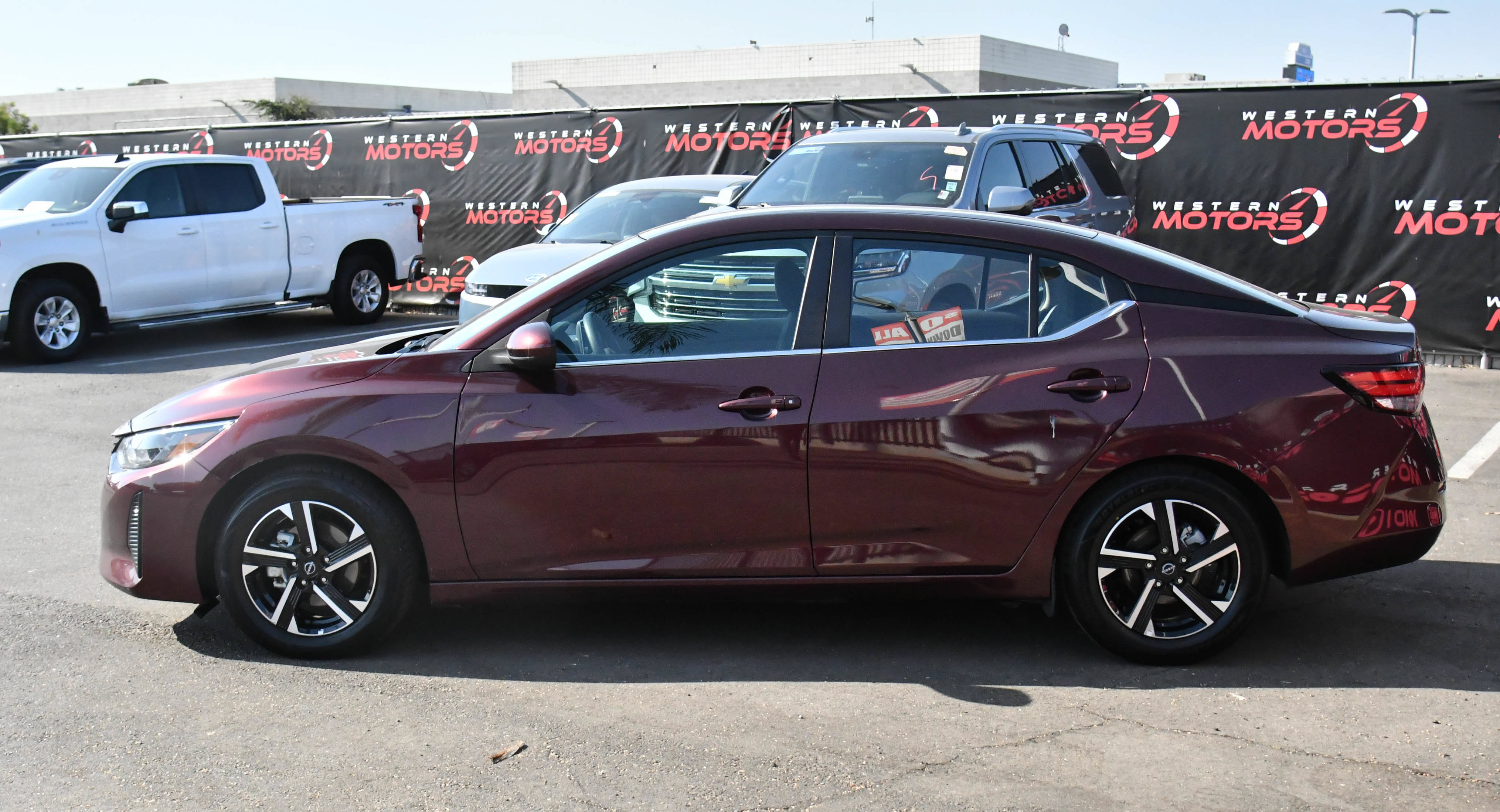 Used 2025 Nissan Sentra SV FWD image 4