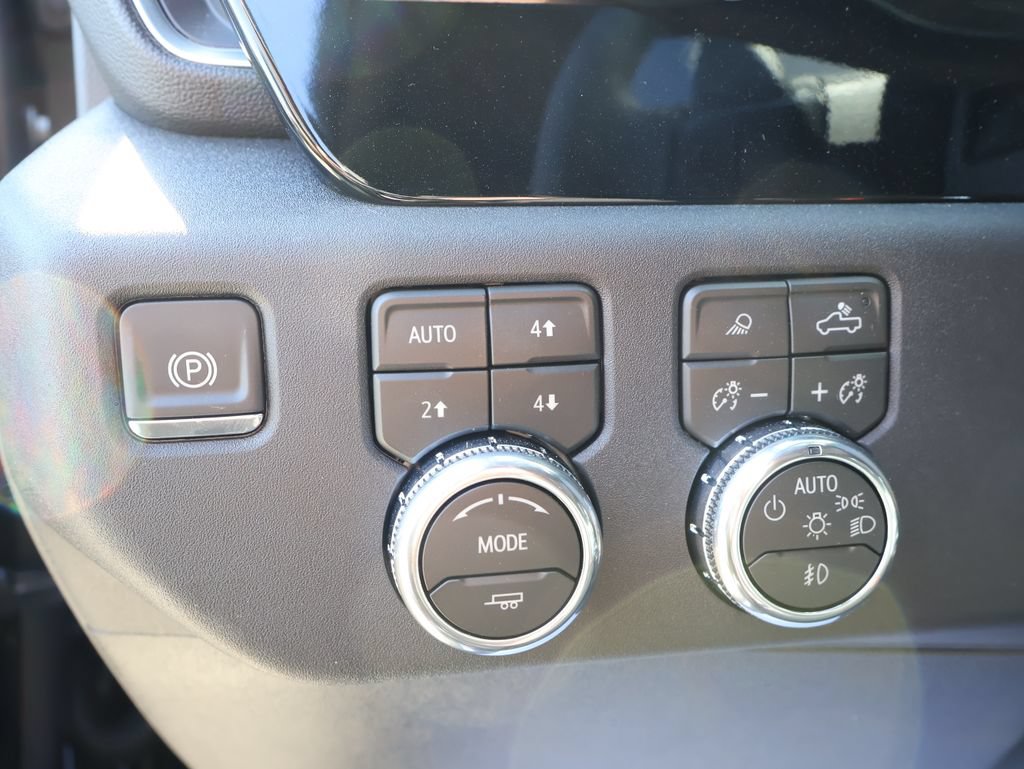New 2026 GMC Sierra 1500 Elevation w/ Elevation Premium Package AWD/4WD image 13
