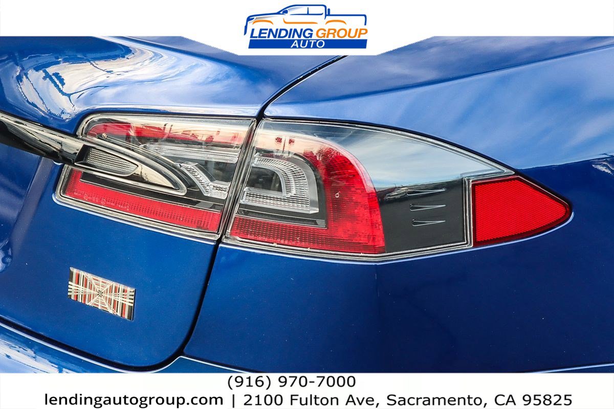 Used 2021 Tesla Model S Plaid image 8