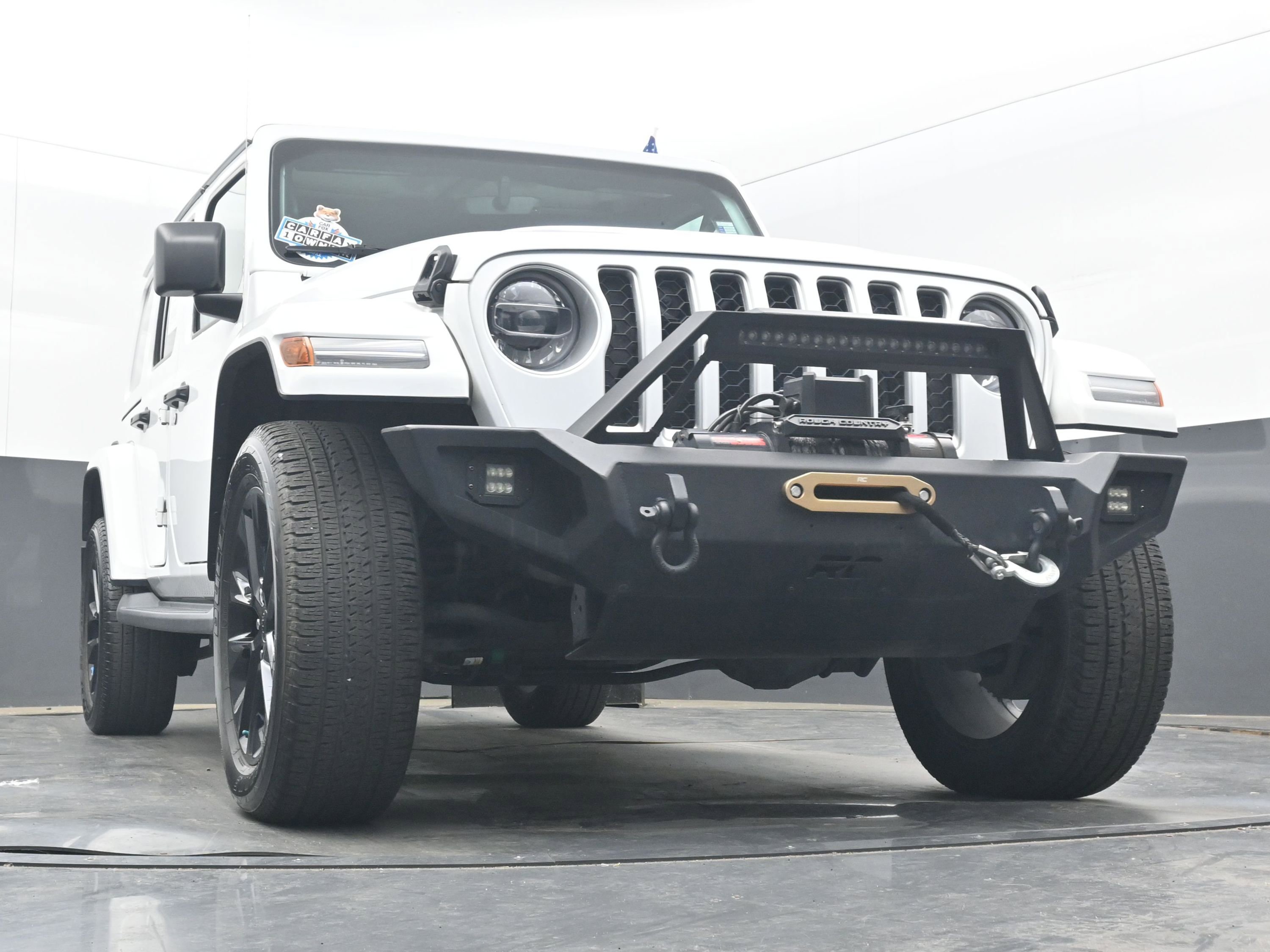 Used 2022 Jeep Wrangler Unlimited Sahara w/ Cold Weather Group AWD/4WD image 24