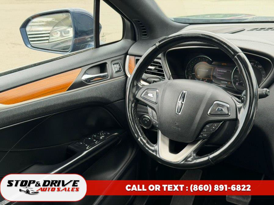 Used 2017 Lincoln MKC Reserve w/ Lincoln MKC Climate Package AWD/4WD image 12