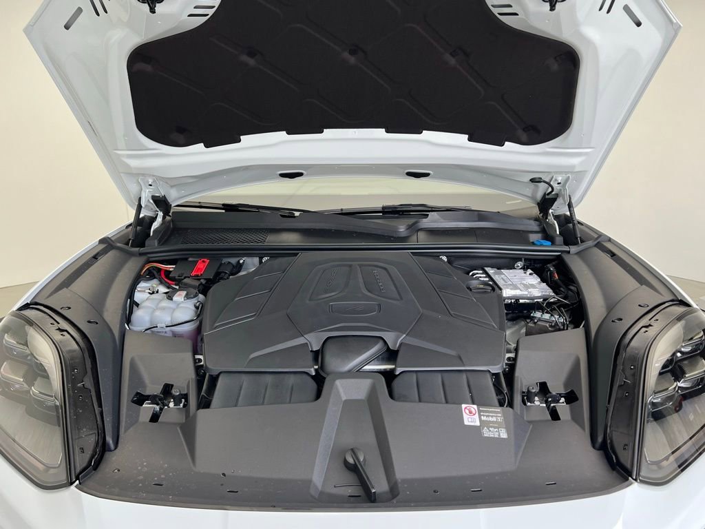 New 2026 Porsche Cayenne image 24