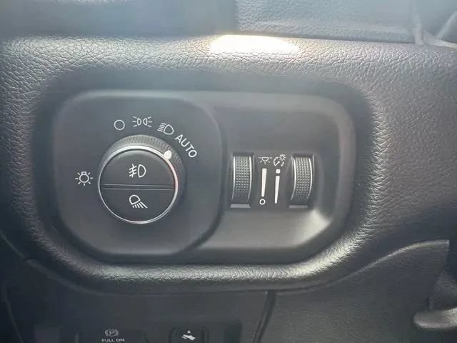 Used 2019 RAM 1500 Big Horn AWD/4WD image 21