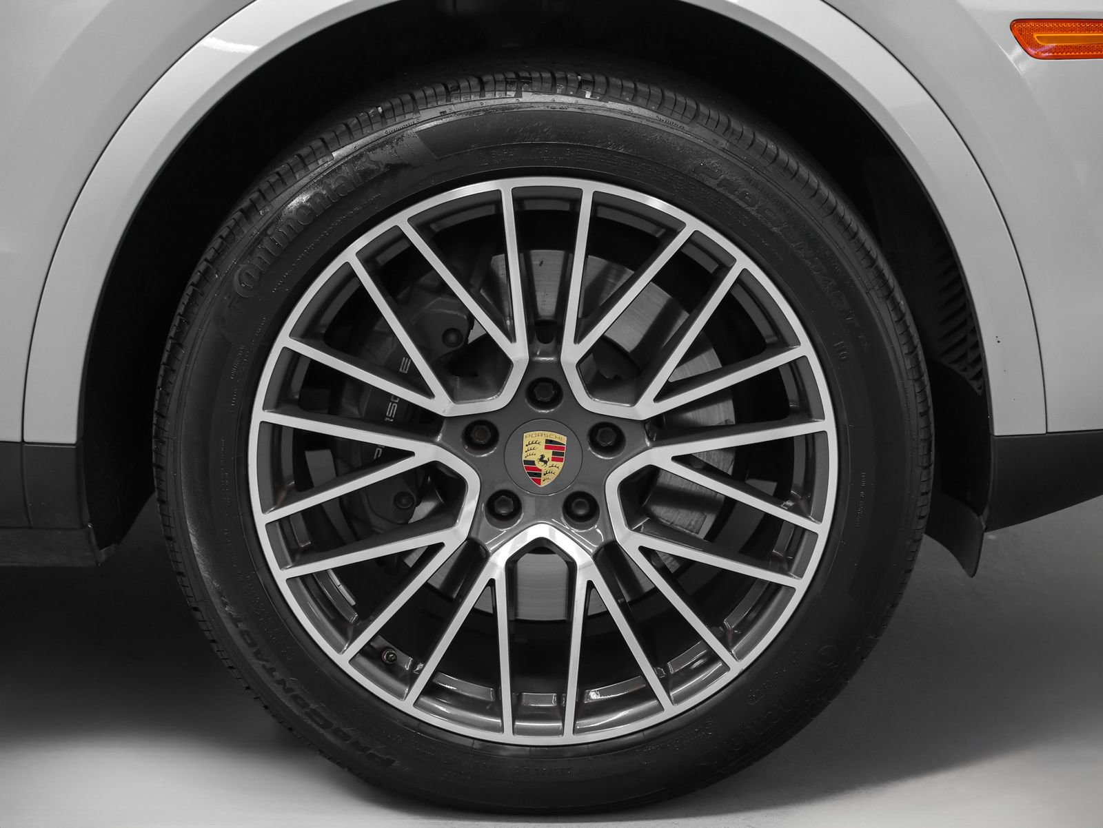 Certified 2021 Porsche Cayenne AWD/4WD image 15