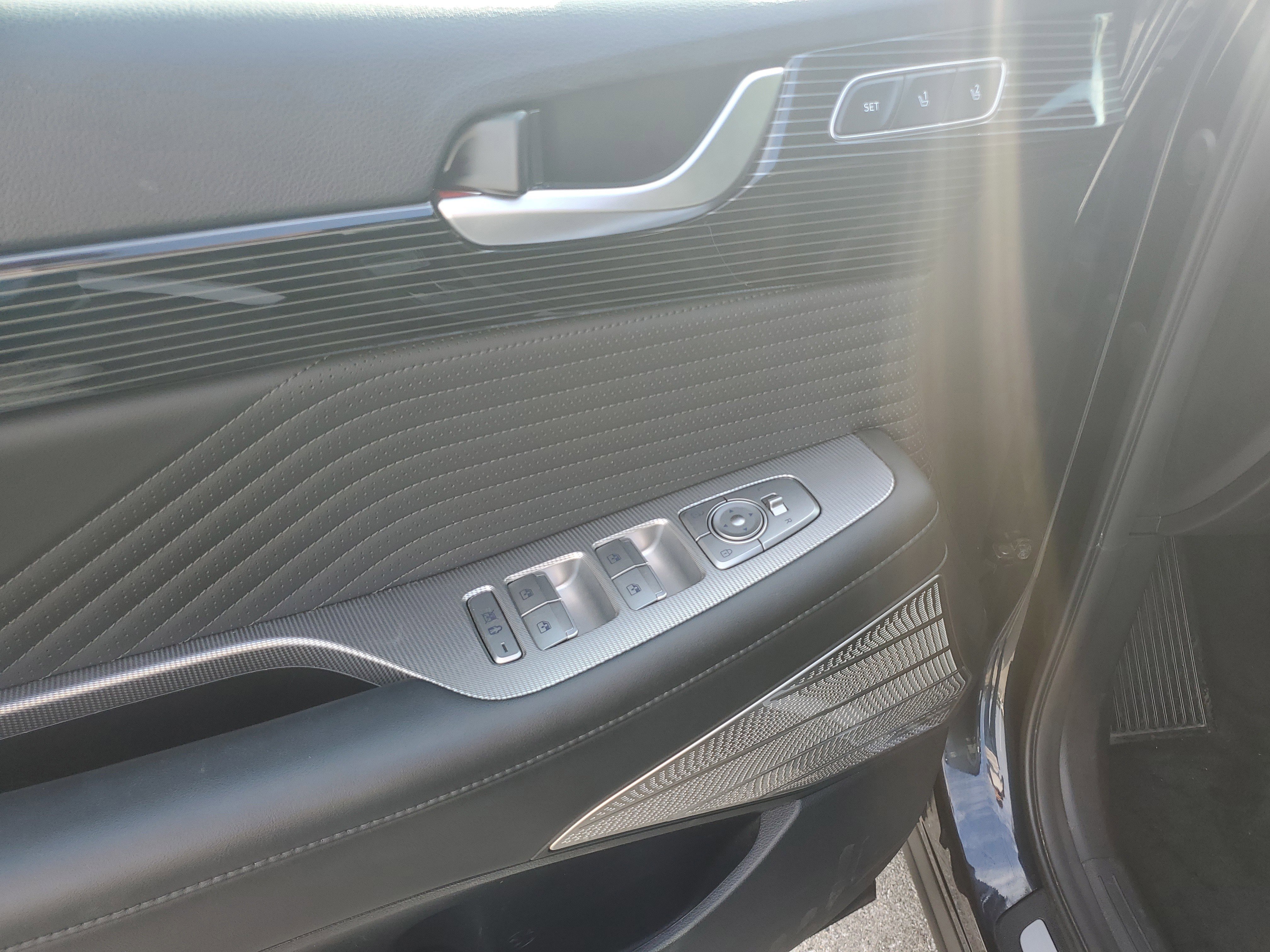Used 2024 Hyundai Palisade Calligraphy image 19