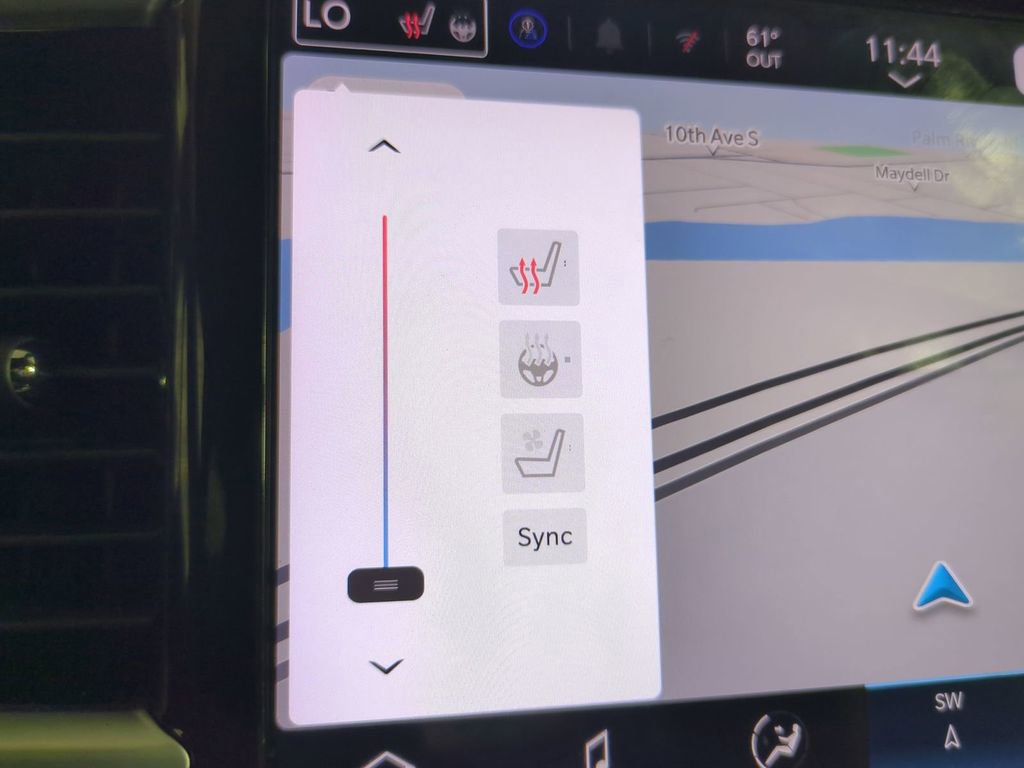 Used 2025 Chrysler Pacifica Limited image 29