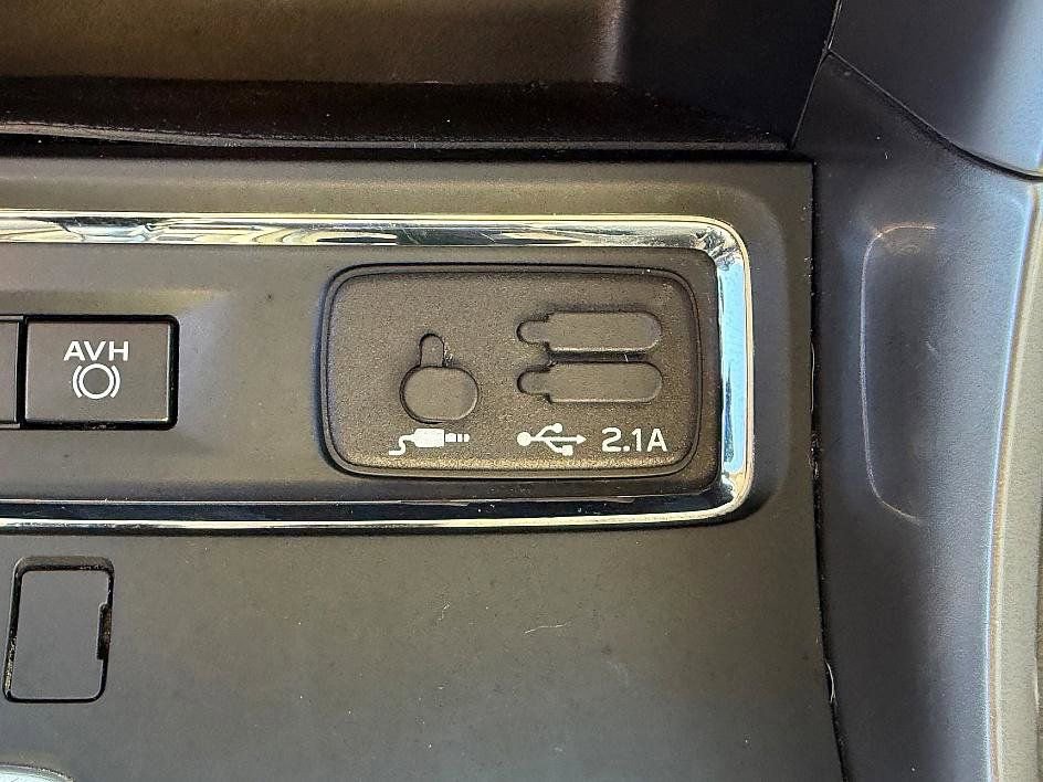 Used 2020 Subaru Ascent Premium w/ Sport Package image 30