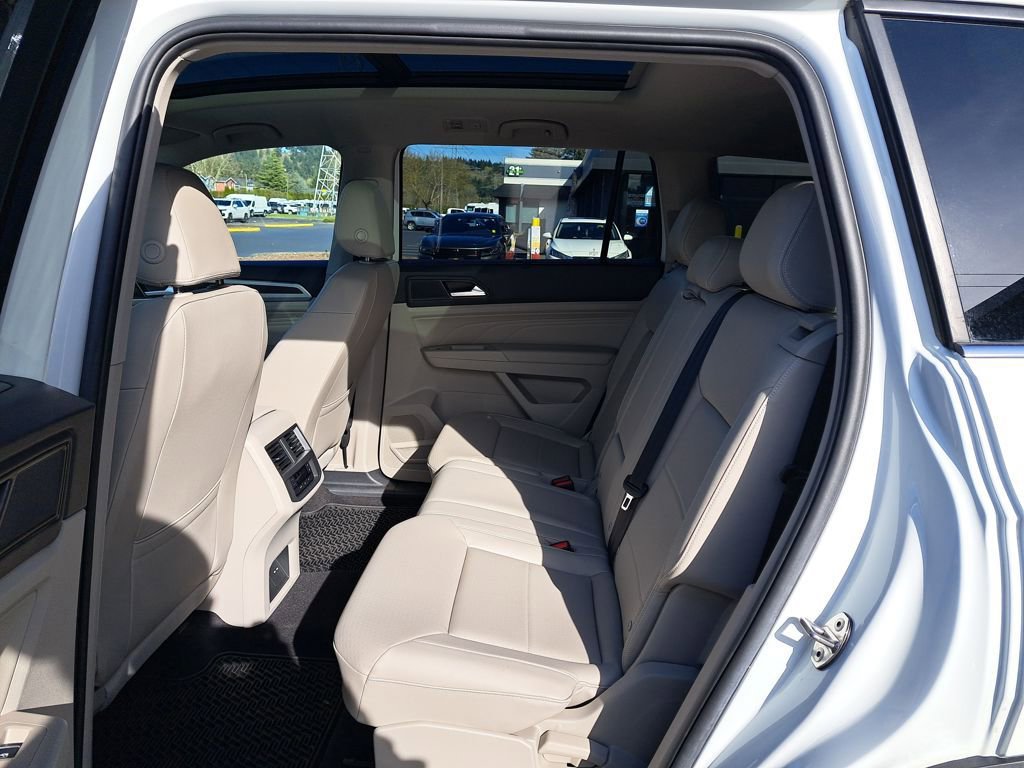 Used 2023 Volkswagen Atlas SE AWD/4WD image 14