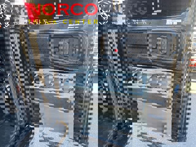 Used 2015 Chevrolet Express 2500 image 9