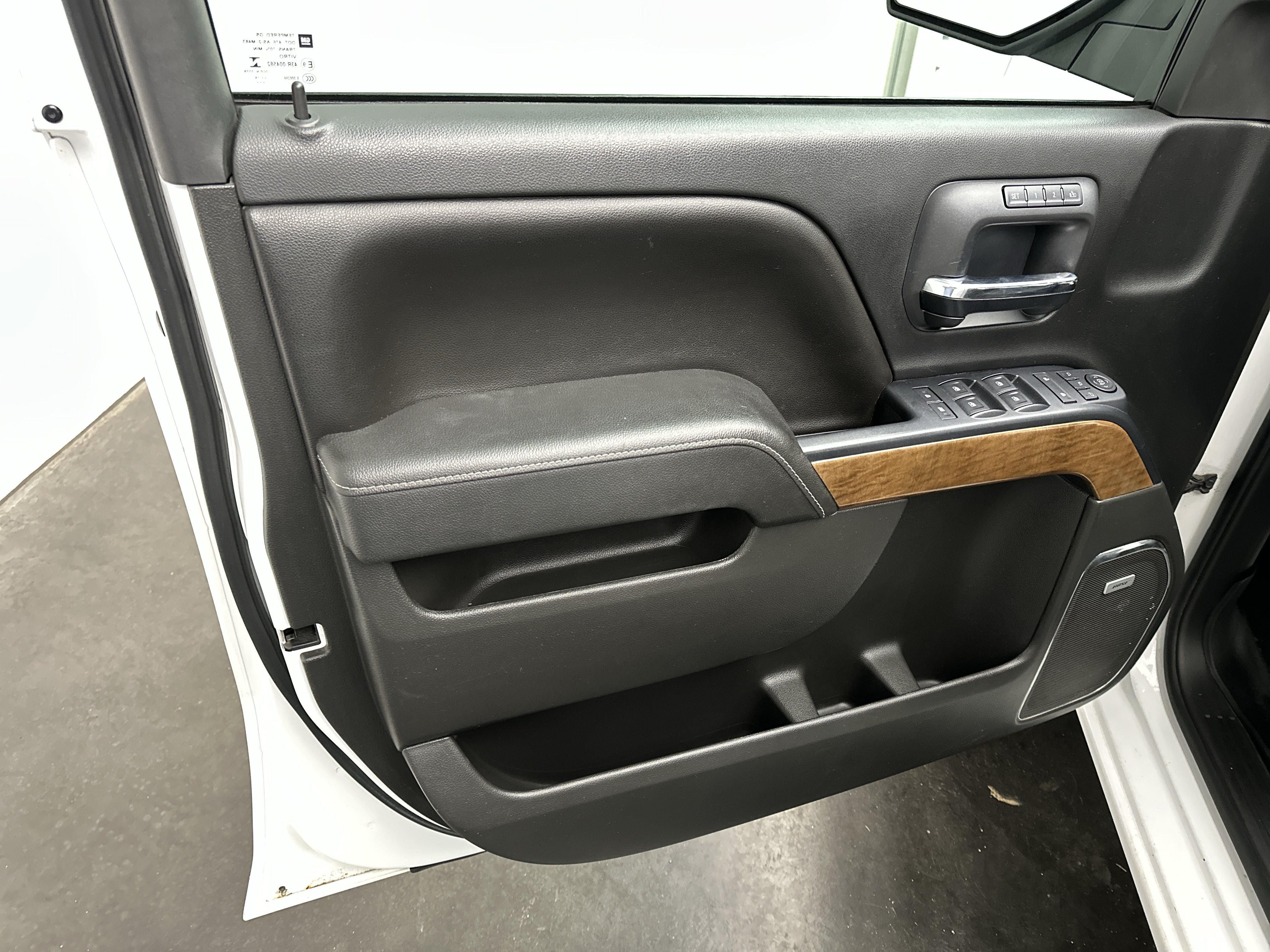 Used 2016 Chevrolet Silverado 1500 LTZ w/ Sport Package AWD/4WD image 20
