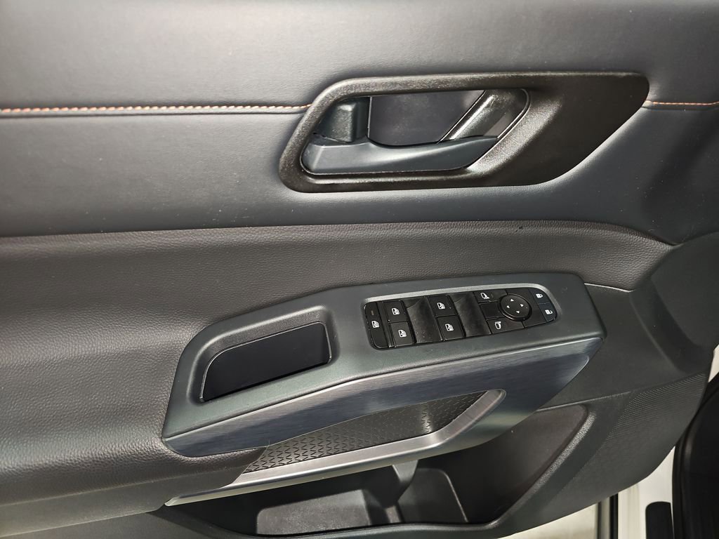 Used 2024 Nissan Pathfinder Rock Creek image 35