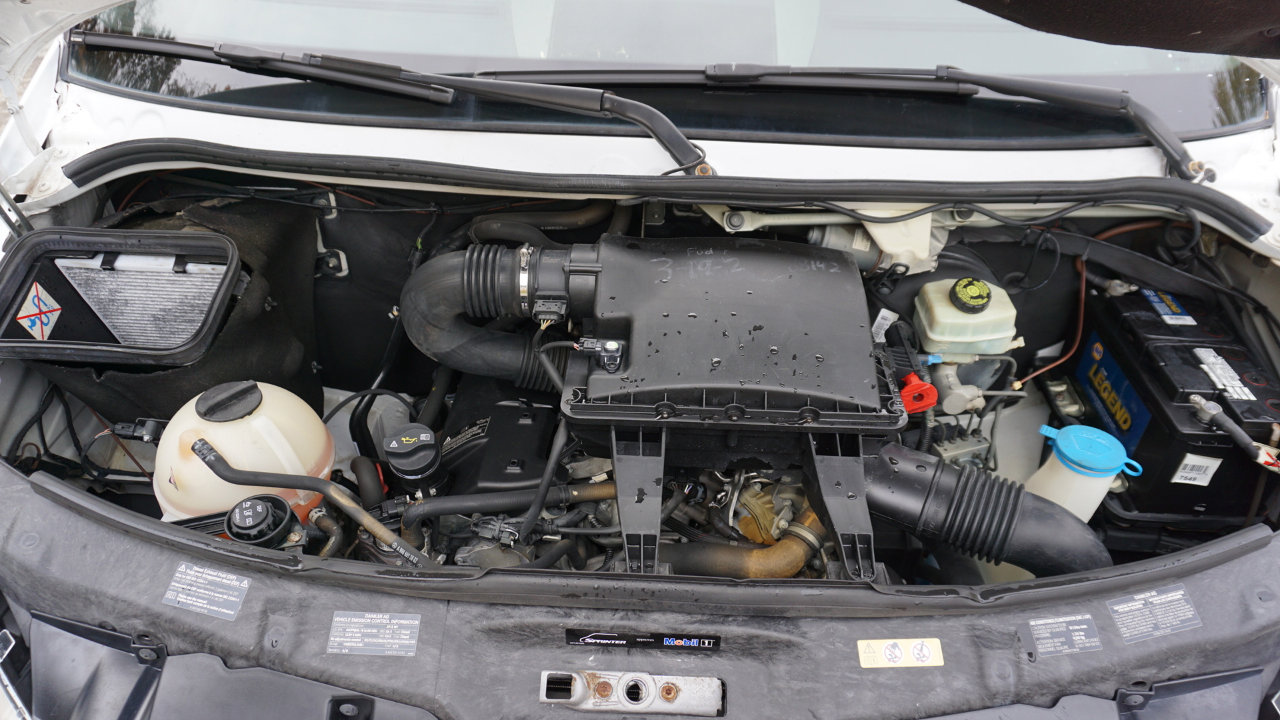 Used 2012 Mercedes-Benz Sprinter 2500 w/ Additional Battery Pkg image 29