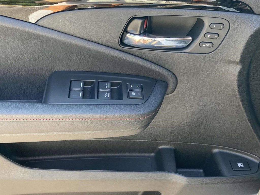 New 2025 Honda Ridgeline Black Edition image 14