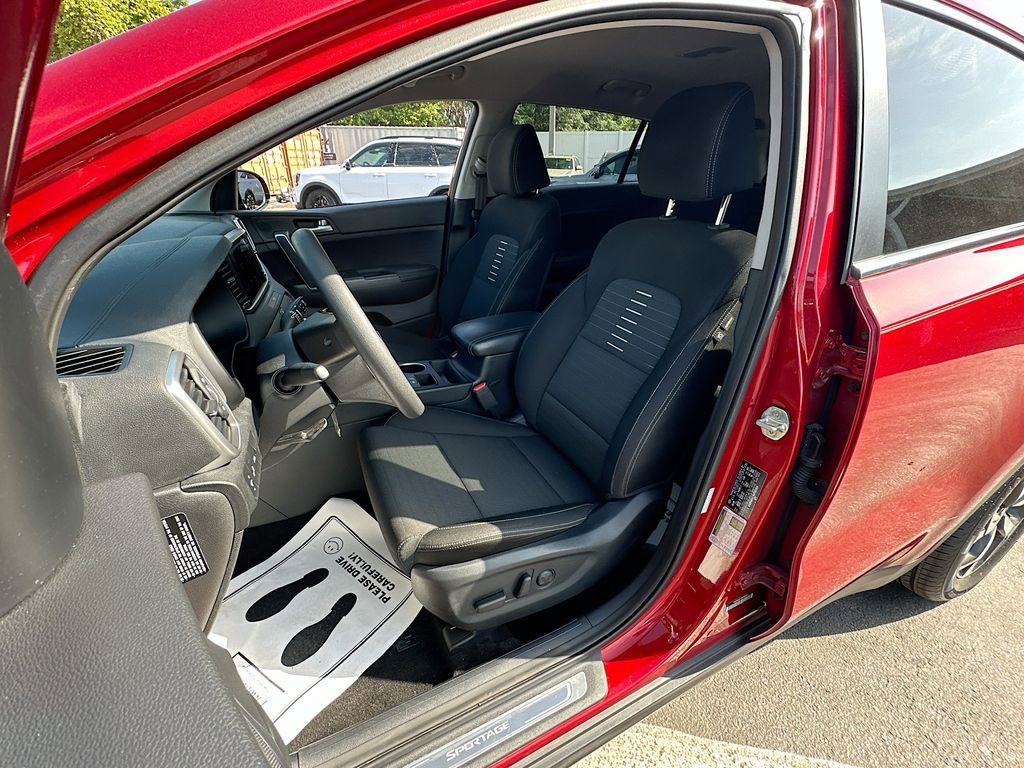 Certified 2021 Kia Sportage LX w/ LX Fwd Popular Package image 19