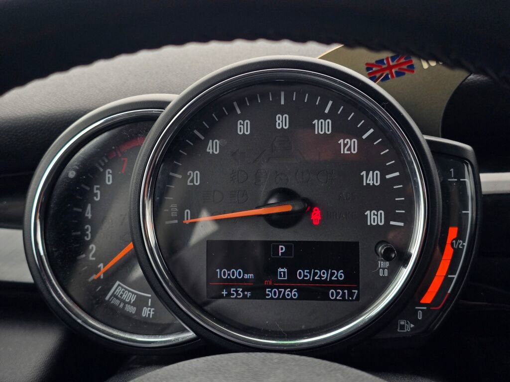 Used 2019 MINI Cooper 2-Door Hardtop FWD image 26