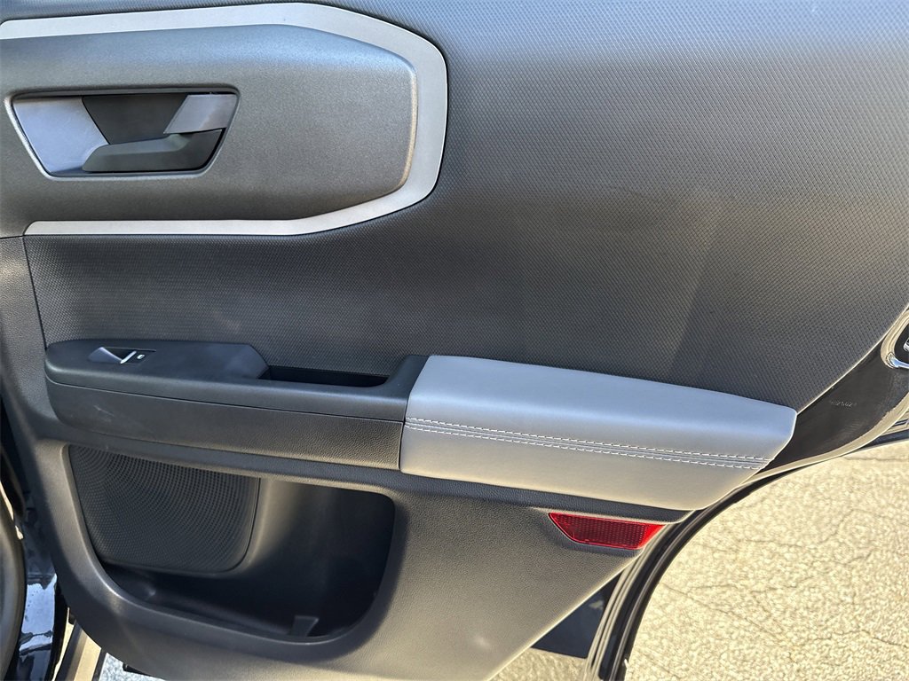 Used 2025 Ford Bronco Sport Badlands image 16